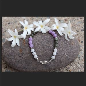 Moonstone, Kunzite, and labradite beaded bracelet